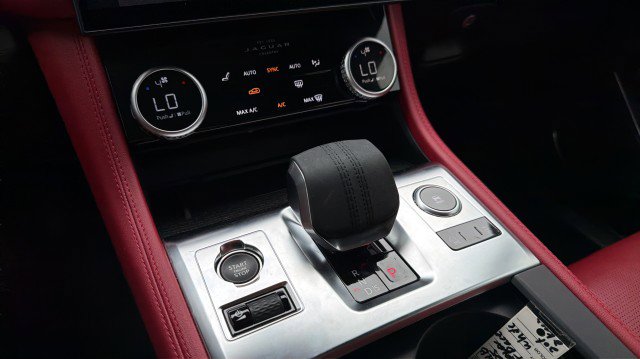 Used 2026 Jaguar F-PACE R-Dynamic S AWD/4WD image 14