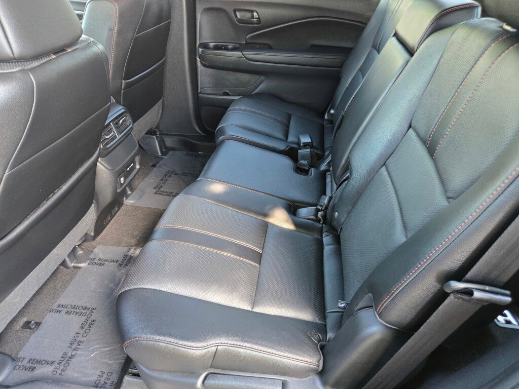Certified 2025 Honda Passport TrailSport image 15