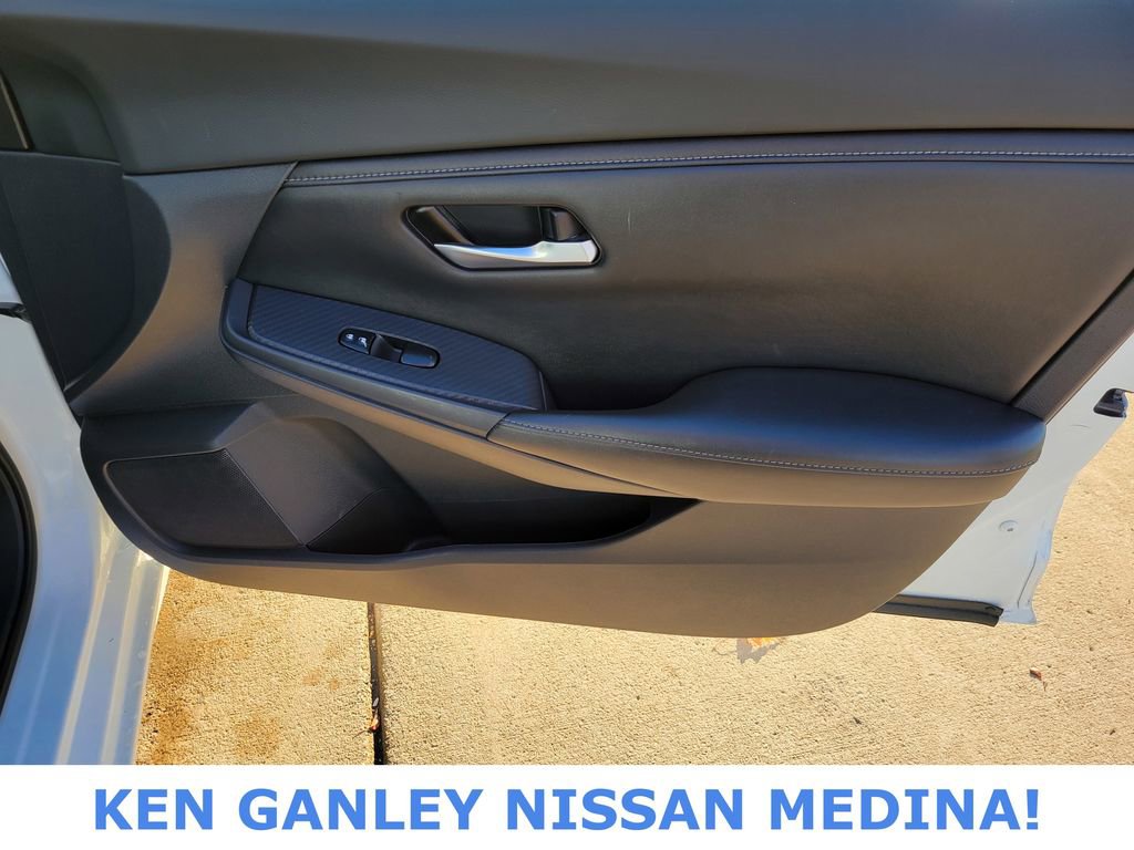 Used 2022 Nissan Sentra SV image 48