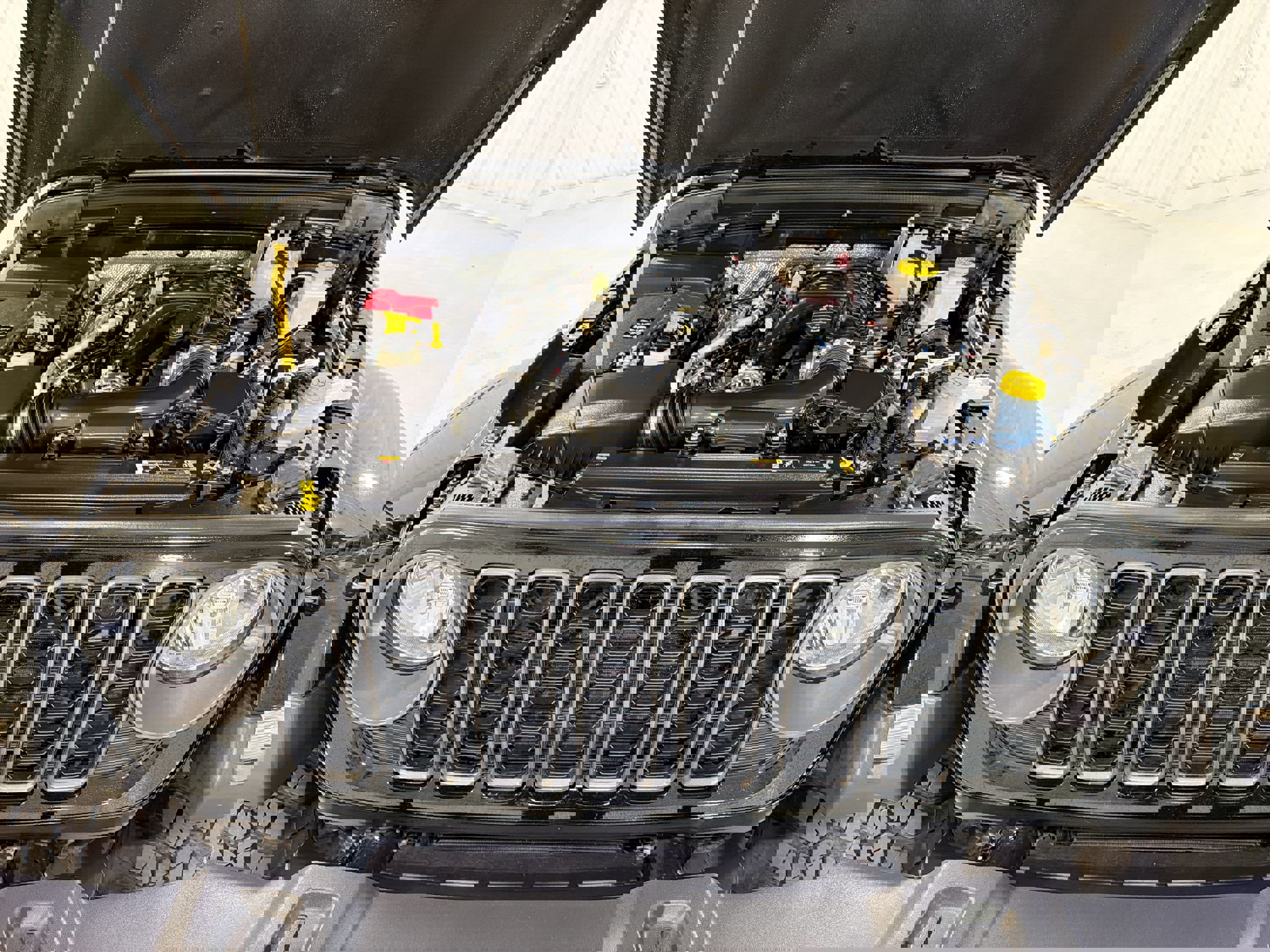 Used 2025 Jeep Gladiator Sport image 29