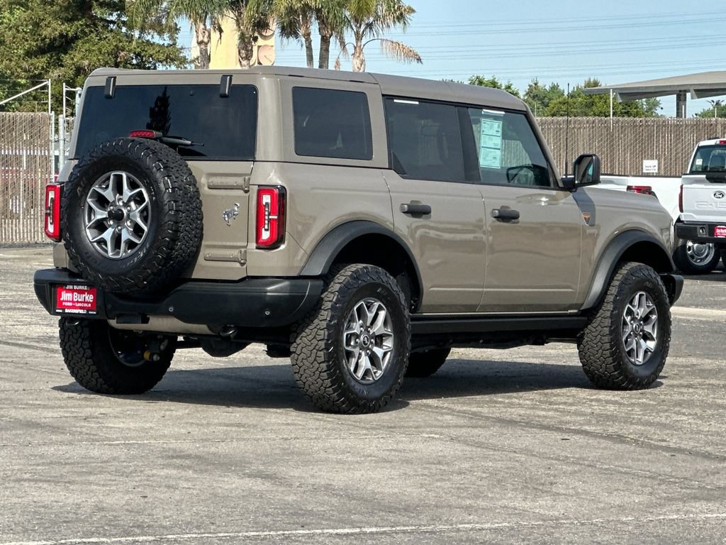 Certified 2025 Ford Bronco Badlands AWD/4WD image 3
