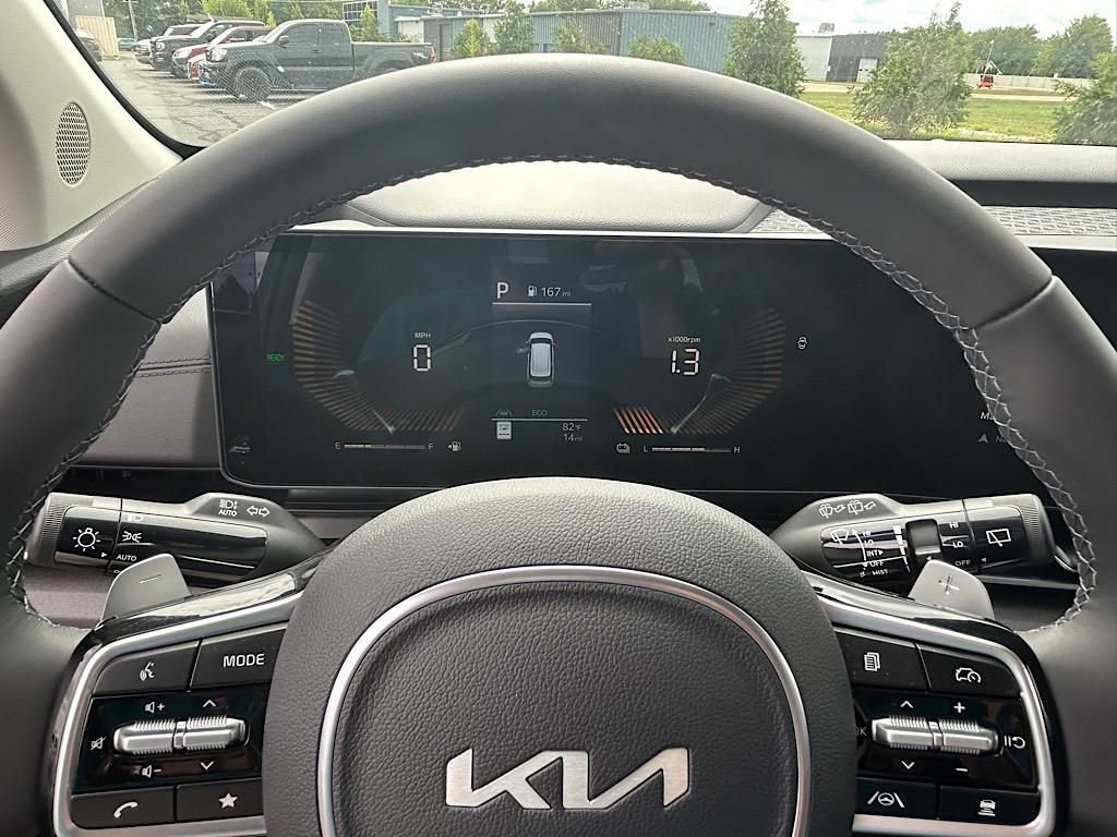 New 2026 Kia Carnival EX FWD image 14