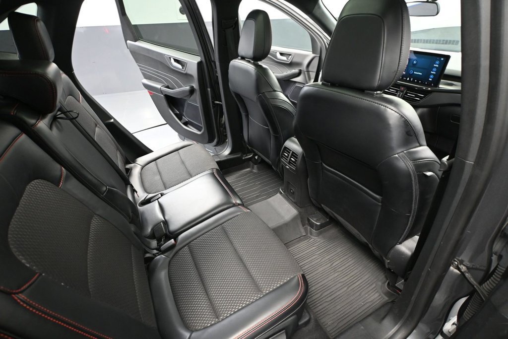 Used 2024 Ford Escape ST-Line w/ Tech Pack #1 AWD/4WD image 38