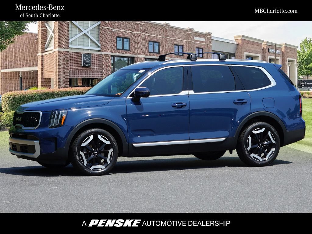 Used 2025 Kia Telluride EX w/ EX Captain's Chair Package FWD image 1