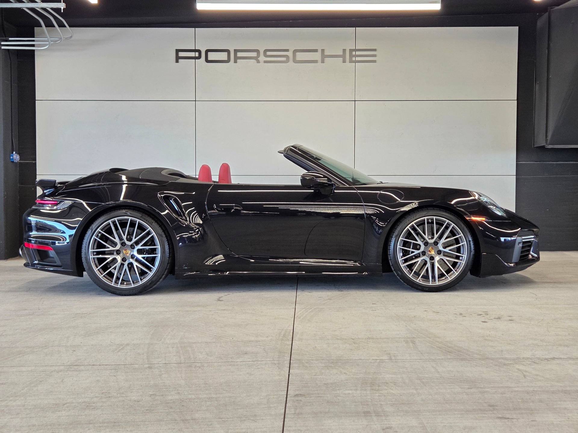 Certified 2021 Porsche 911 Turbo S AWD/4WD image 31