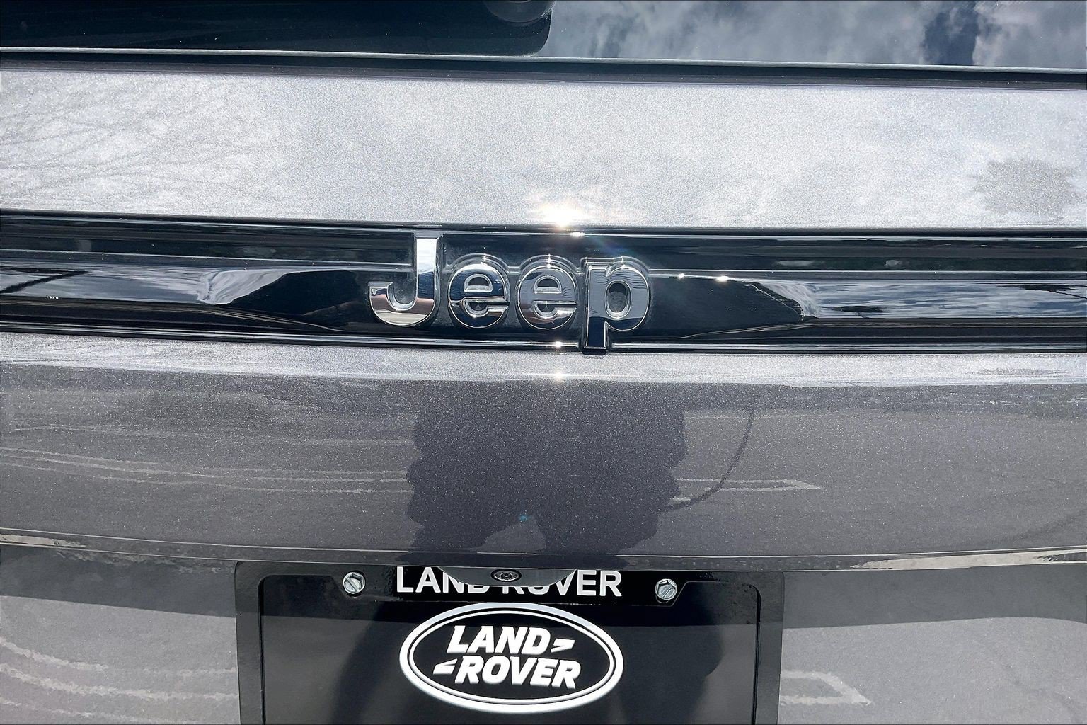 Used 2022 Jeep Grand Cherokee Limited w/ Trailer Tow Prep Group (B) RWD image 32