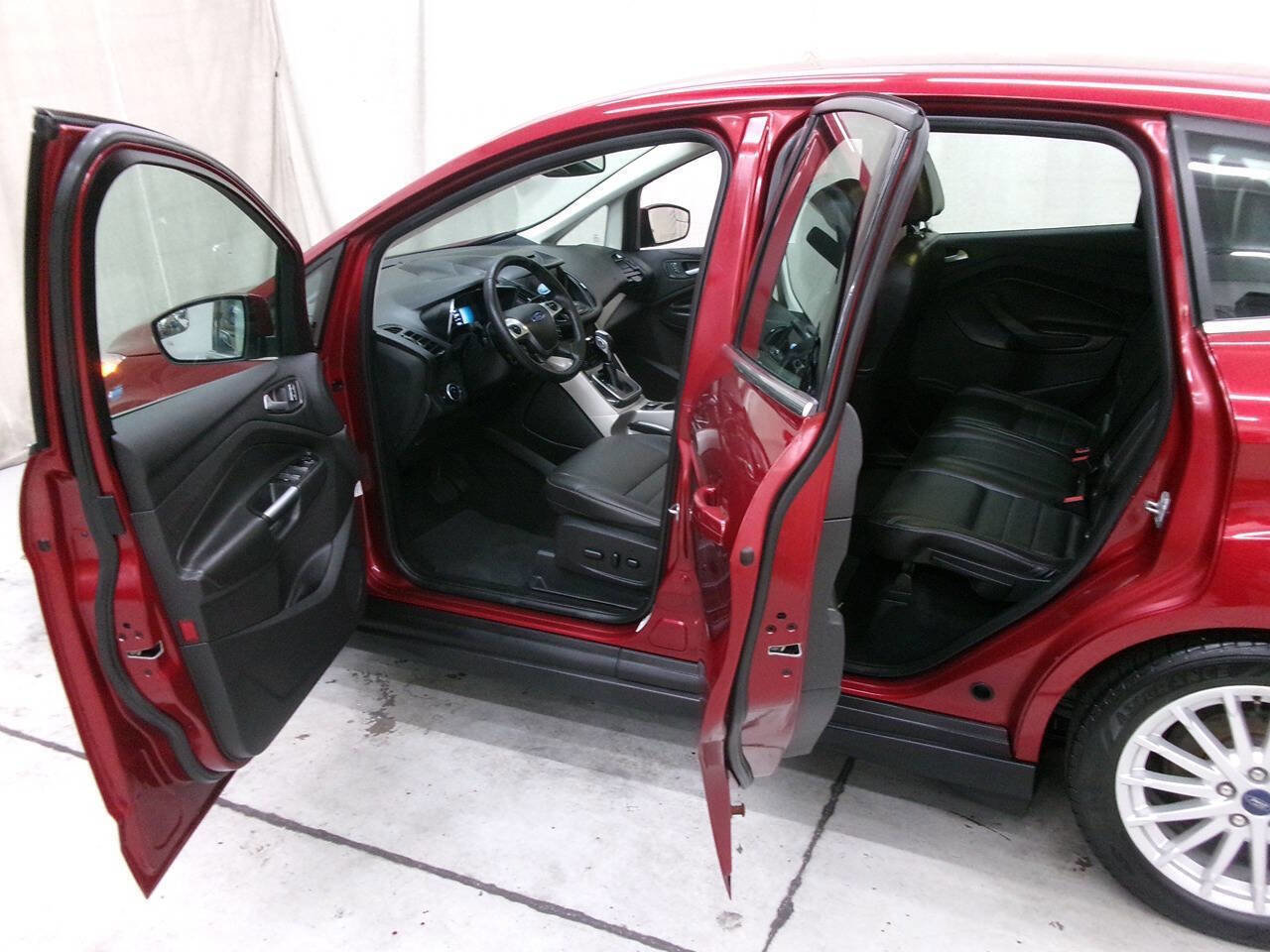 Used 2016 Ford C-MAX SEL FWD image 12