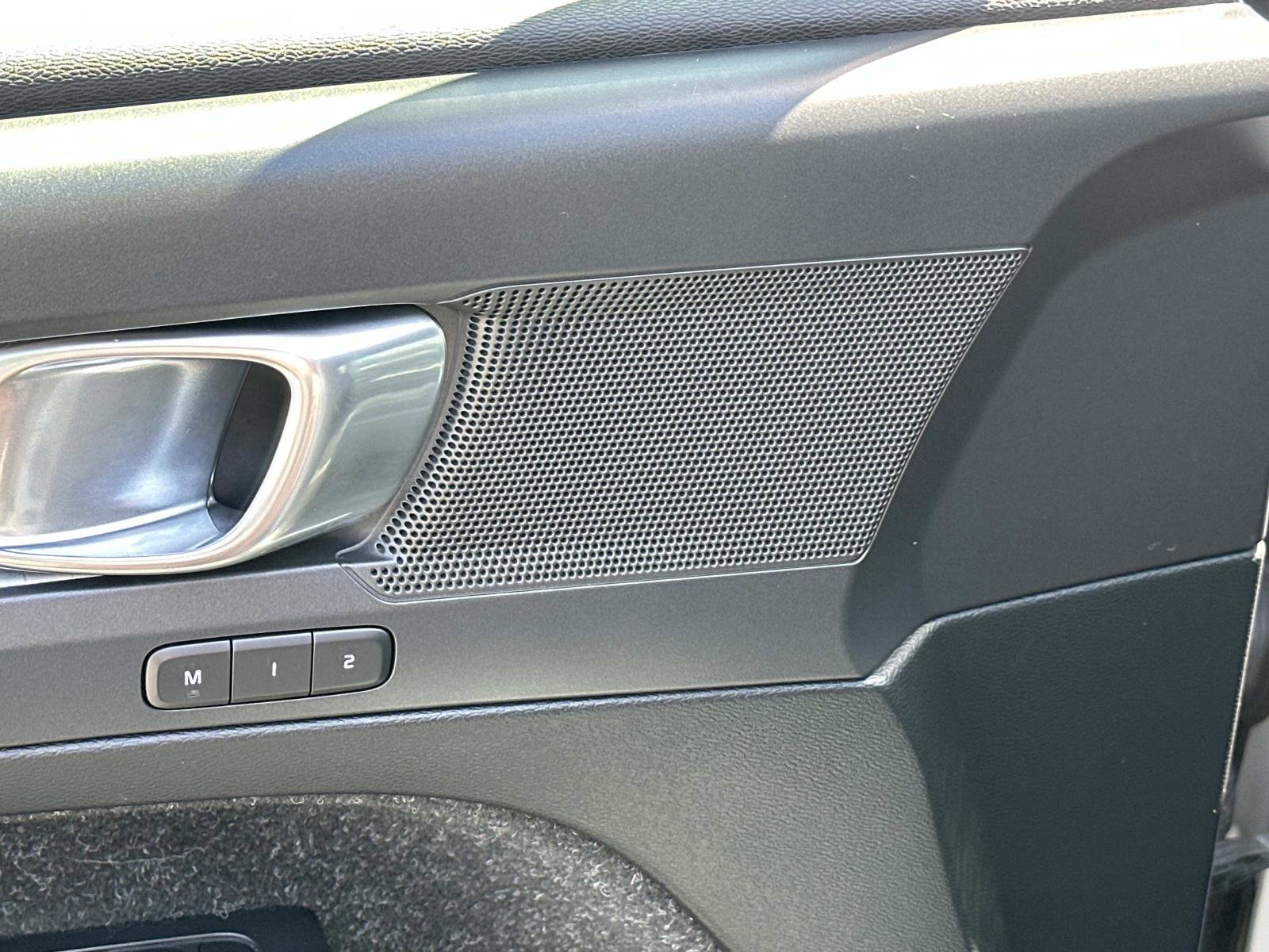 Used 2019 Volvo XC40 T5 Momentum AWD/4WD image 18