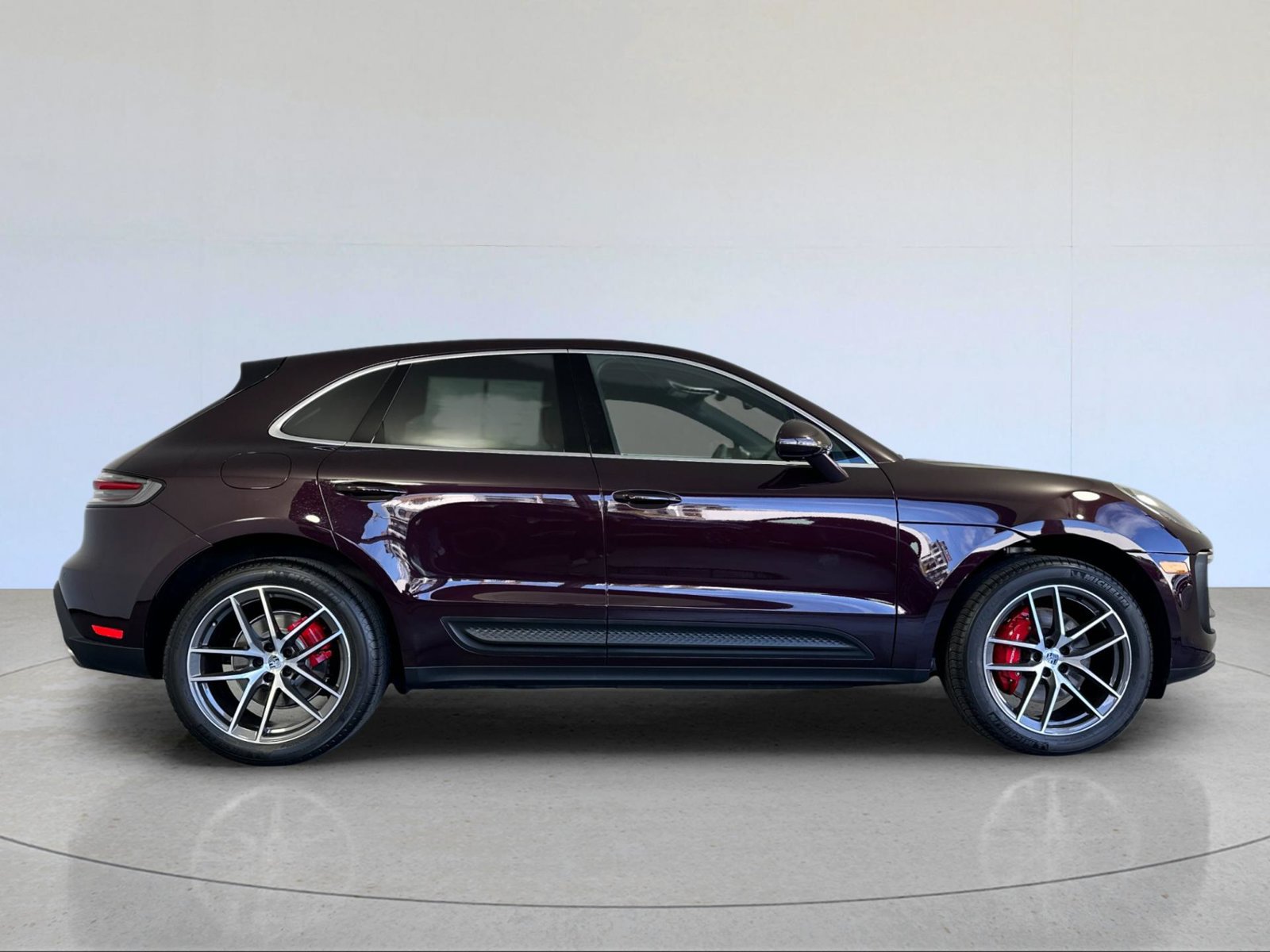 Certified 2023 Porsche Macan S AWD/4WD image 9