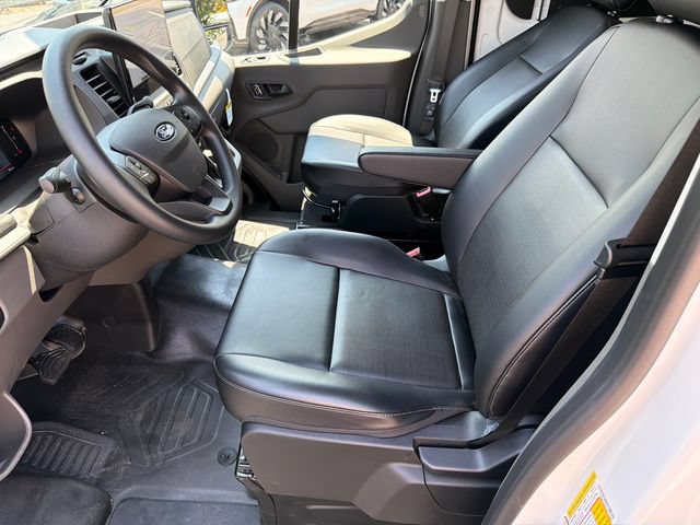 New 2026 Ford Transit 250 148 Medium Roof w/ Load Area Protection Package RWD image 10