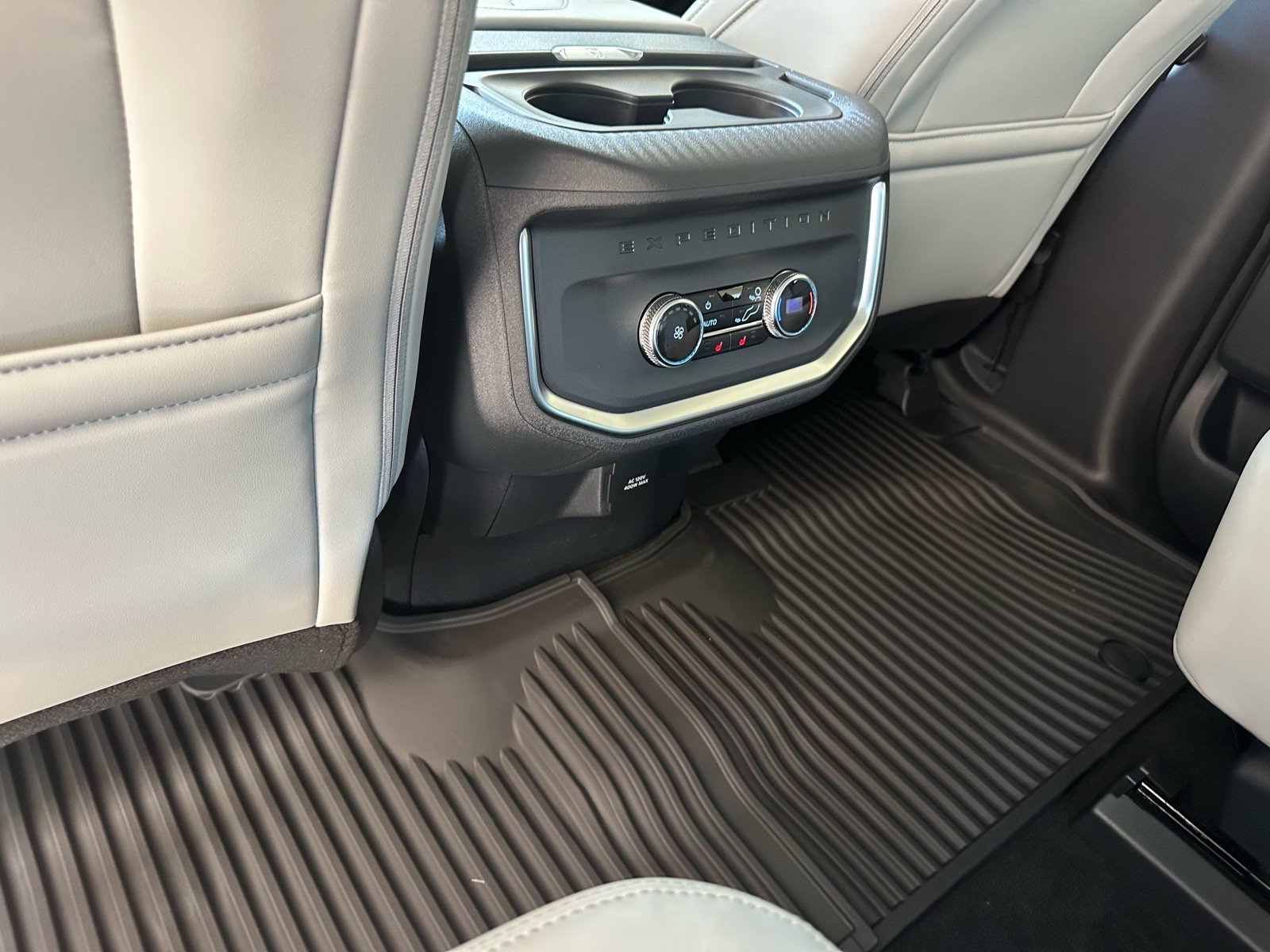 New 2027 Ford Expedition Max Platinum AWD/4WD image 29
