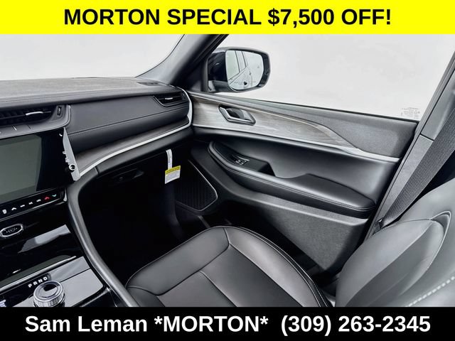 New 2026 Jeep Grand Cherokee L Limited w/ Limited Altitude Package AWD/4WD image 24