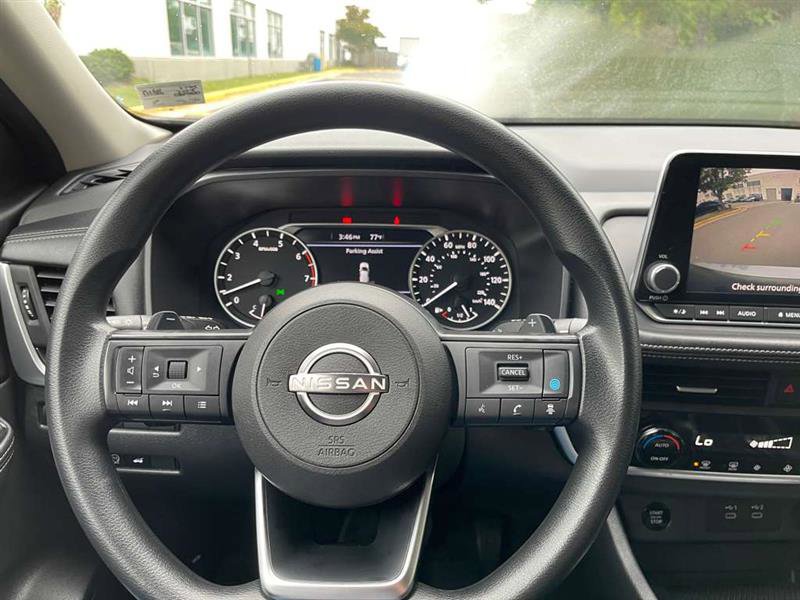 Used 2024 Nissan Rogue SV image 66