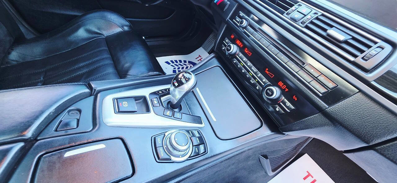 Used 2013 BMW M5 image 26