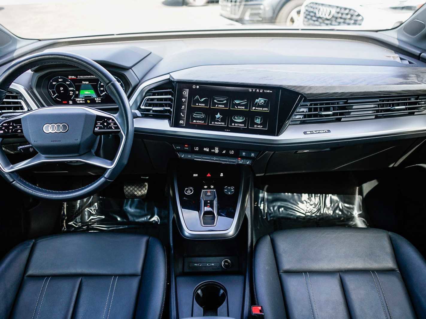 Used 2023 Audi Q4 e-tron Premium w/ Convenience Package image 12