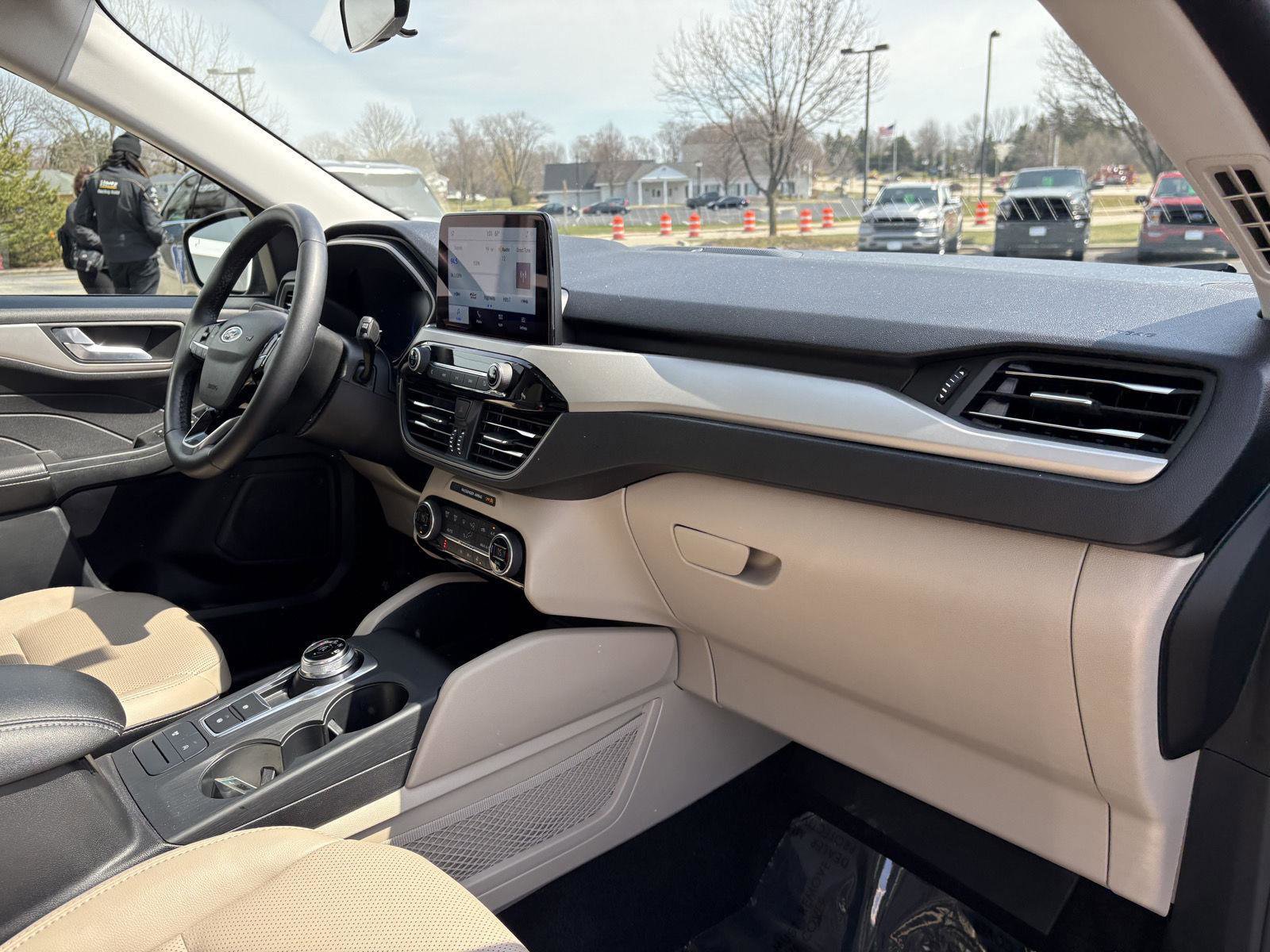 Used 2021 Ford Escape SEL w/ Technology Package image 22