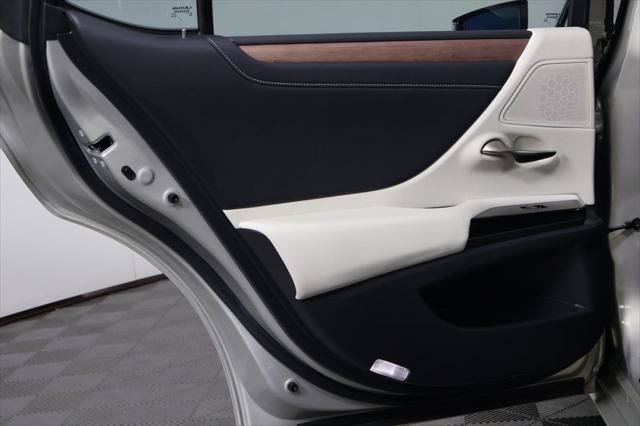 Certified 2025 Lexus ES 300h w/ Premium Package FWD image 13
