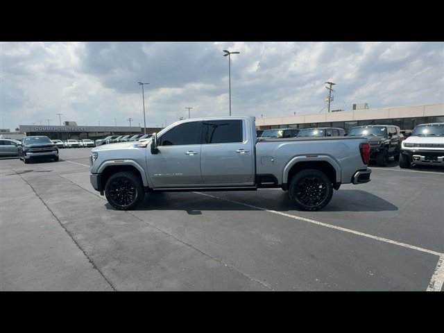 Used 2024 GMC Sierra 2500 Denali w/ Technology Package AWD/4WD image 5