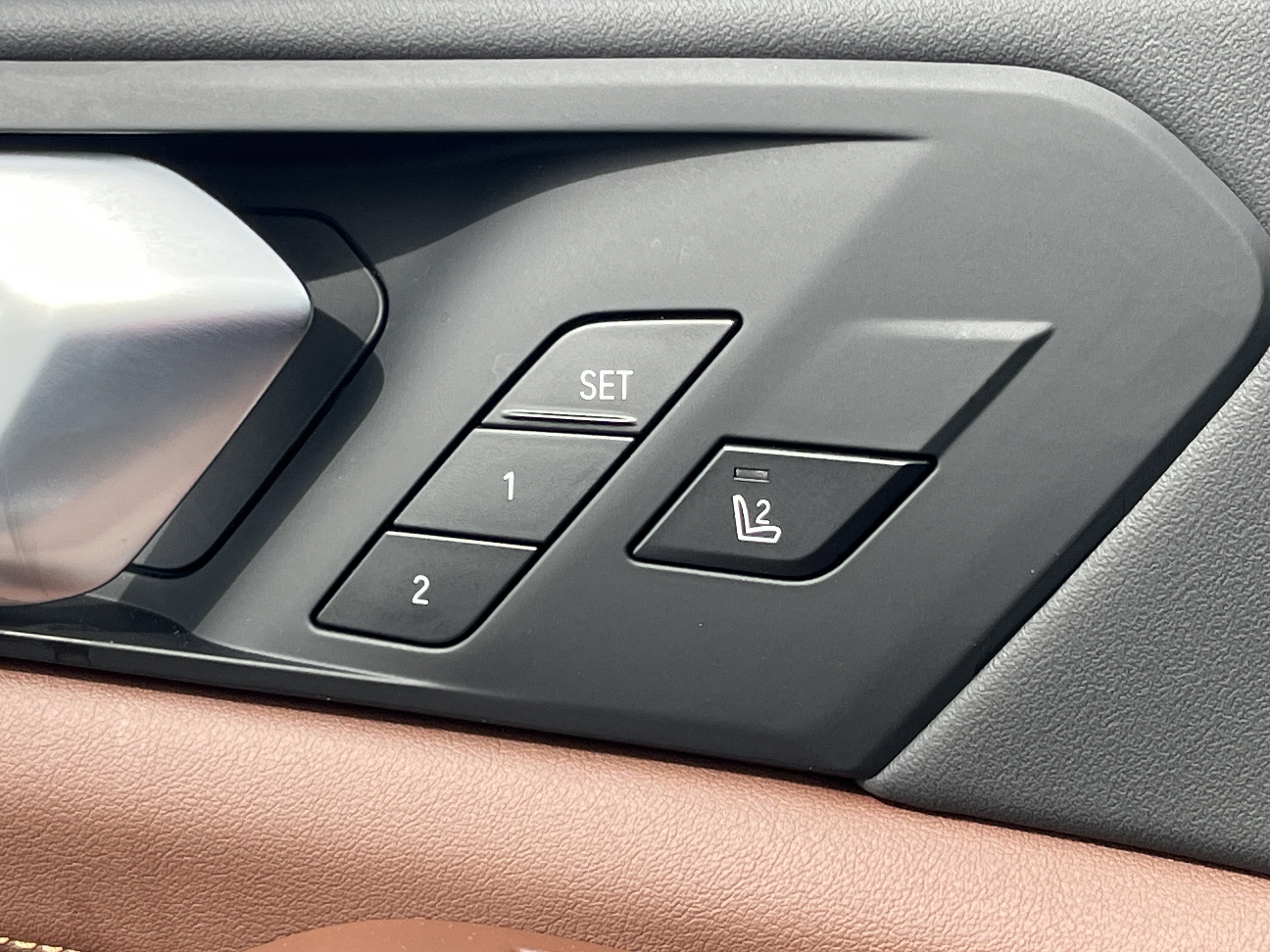 New 2026 BMW X5 xDrive40i w/ Climate Comfort Package AWD/4WD image 16