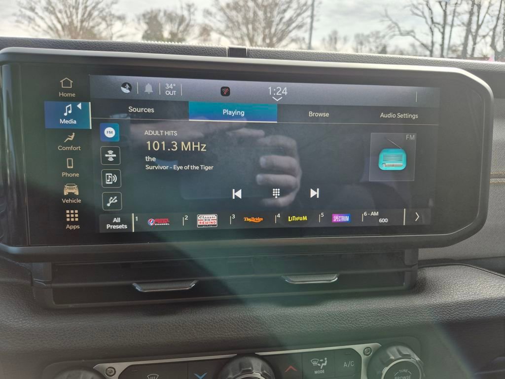 Used 2024 Jeep Wrangler Sport S image 16