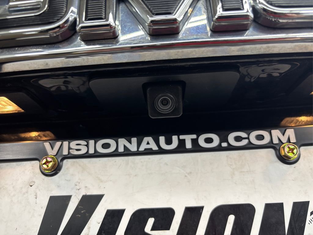 Used 2019 GMC Yukon Denali w/ Denali Ultimate Package image 16