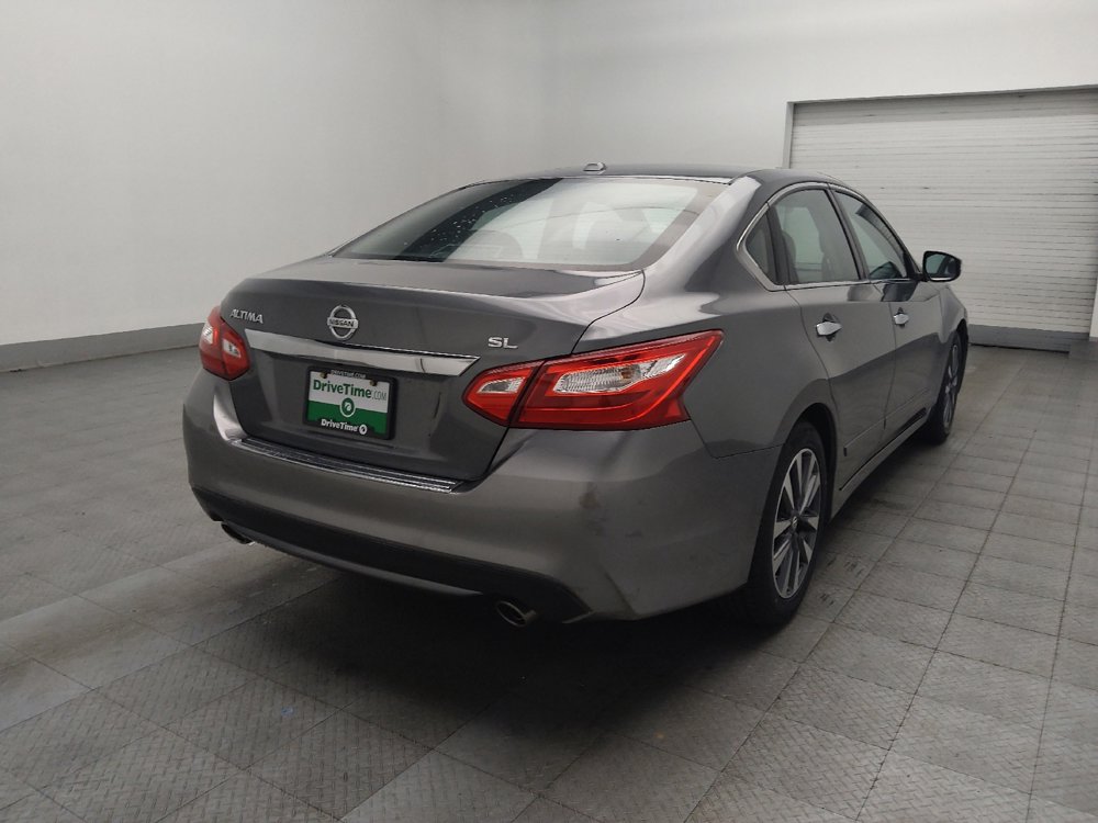 Used 2016 Nissan Altima 2.5 SL w/ Moonroof Package FWD image 9