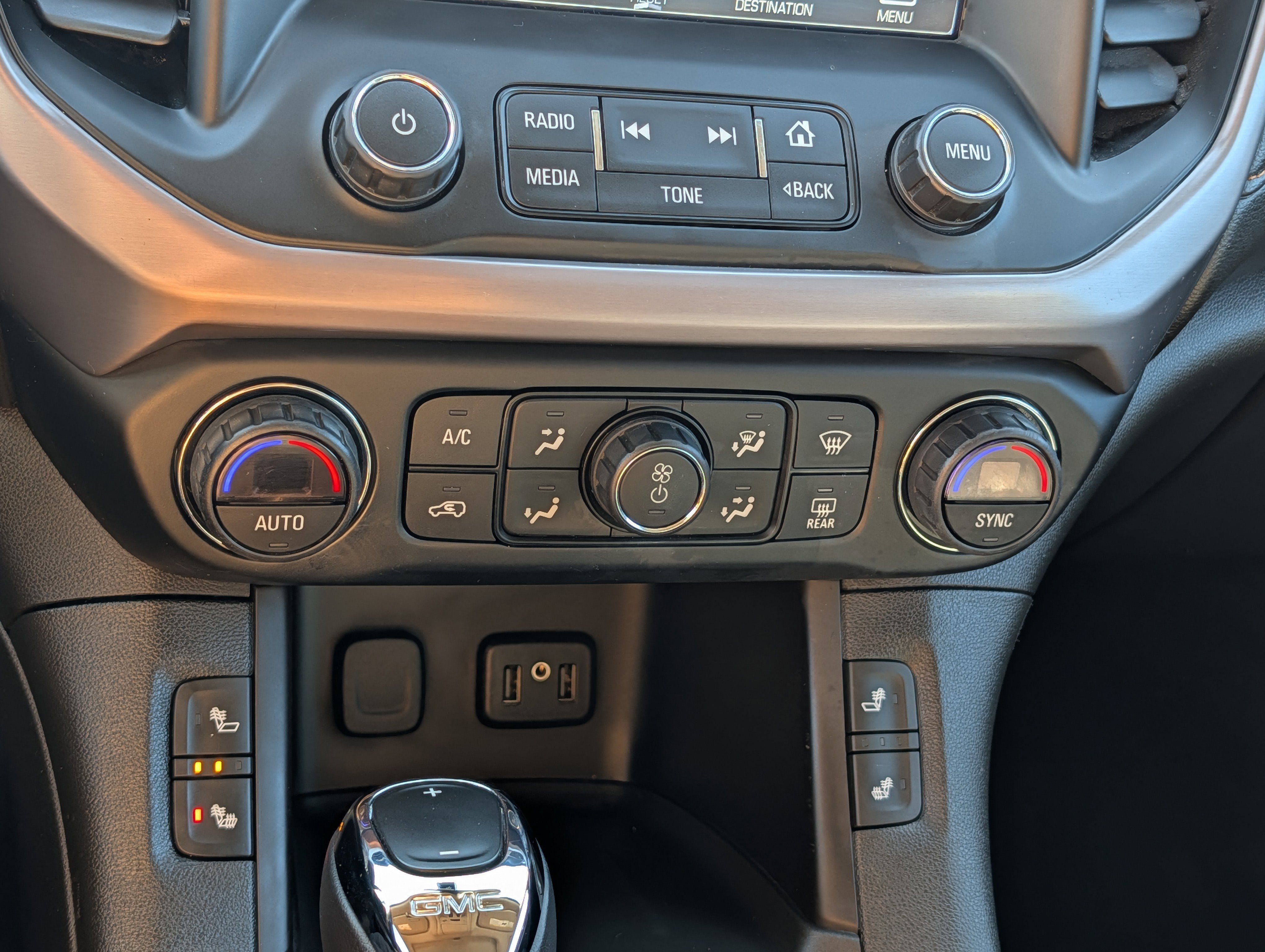 Used 2018 GMC Acadia SLT image 23