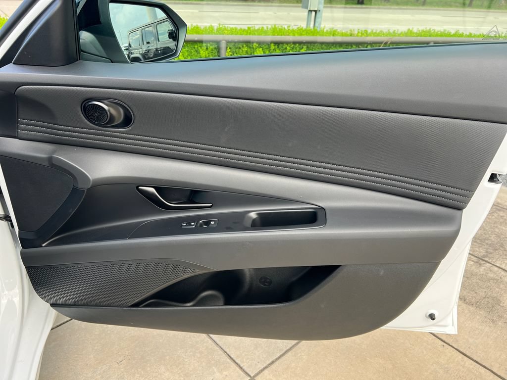 Certified 2026 Hyundai Elantra Sport FWD image 6