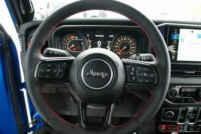 Used 2024 Jeep Wrangler Unlimited Rubicon w/ Safety Group image 17