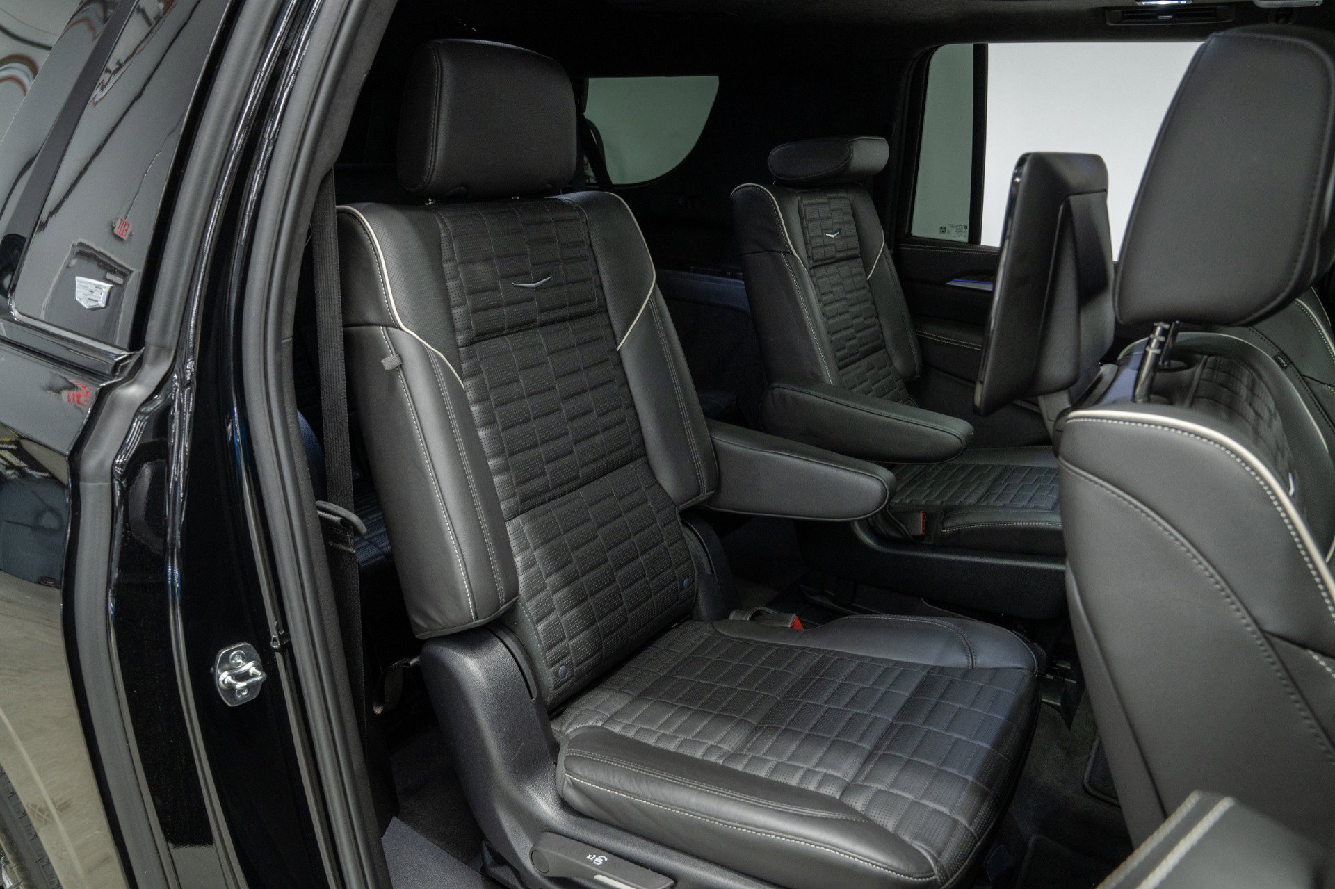 Used 2025 Cadillac Escalade ESV Sport Platinum image 30