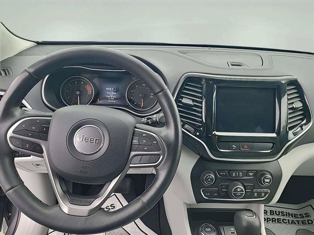 Used 2019 Jeep Cherokee Limited AWD/4WD image 9