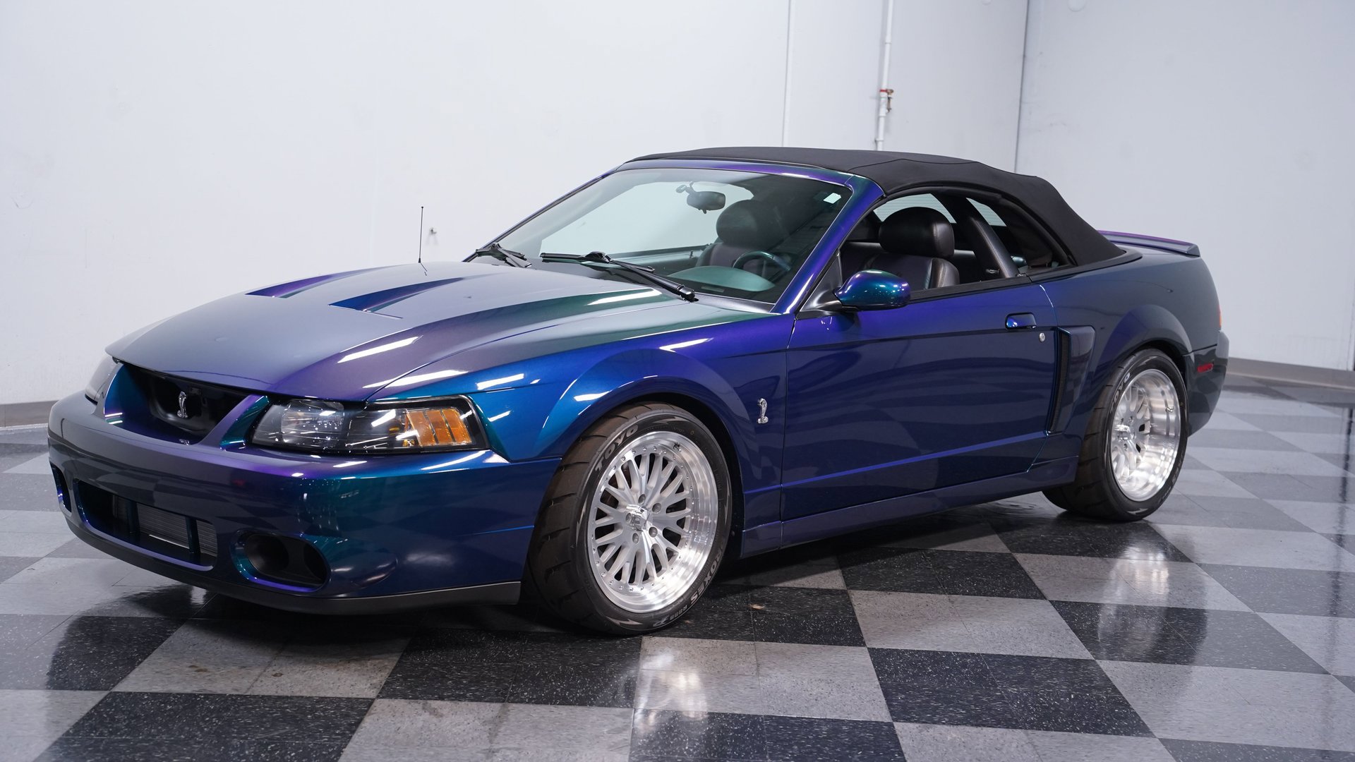 Used 2004 Ford Mustang Cobra RWD image 6