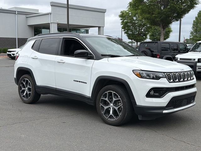 Used 2024 Jeep Compass Limited AWD/4WD image 13