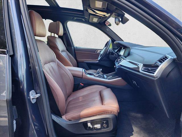 Used 2022 BMW X5 M50i w/ Executive Package AWD/4WD image 21