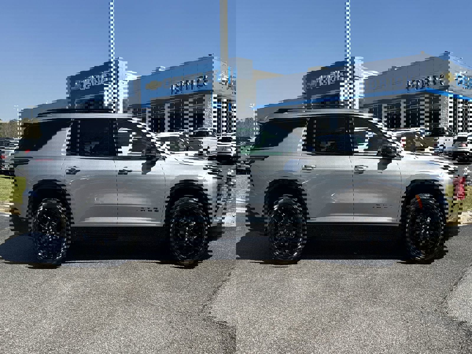 Used 2025 Chevrolet Traverse RS w/ LPO, Floor Liner Package image 11