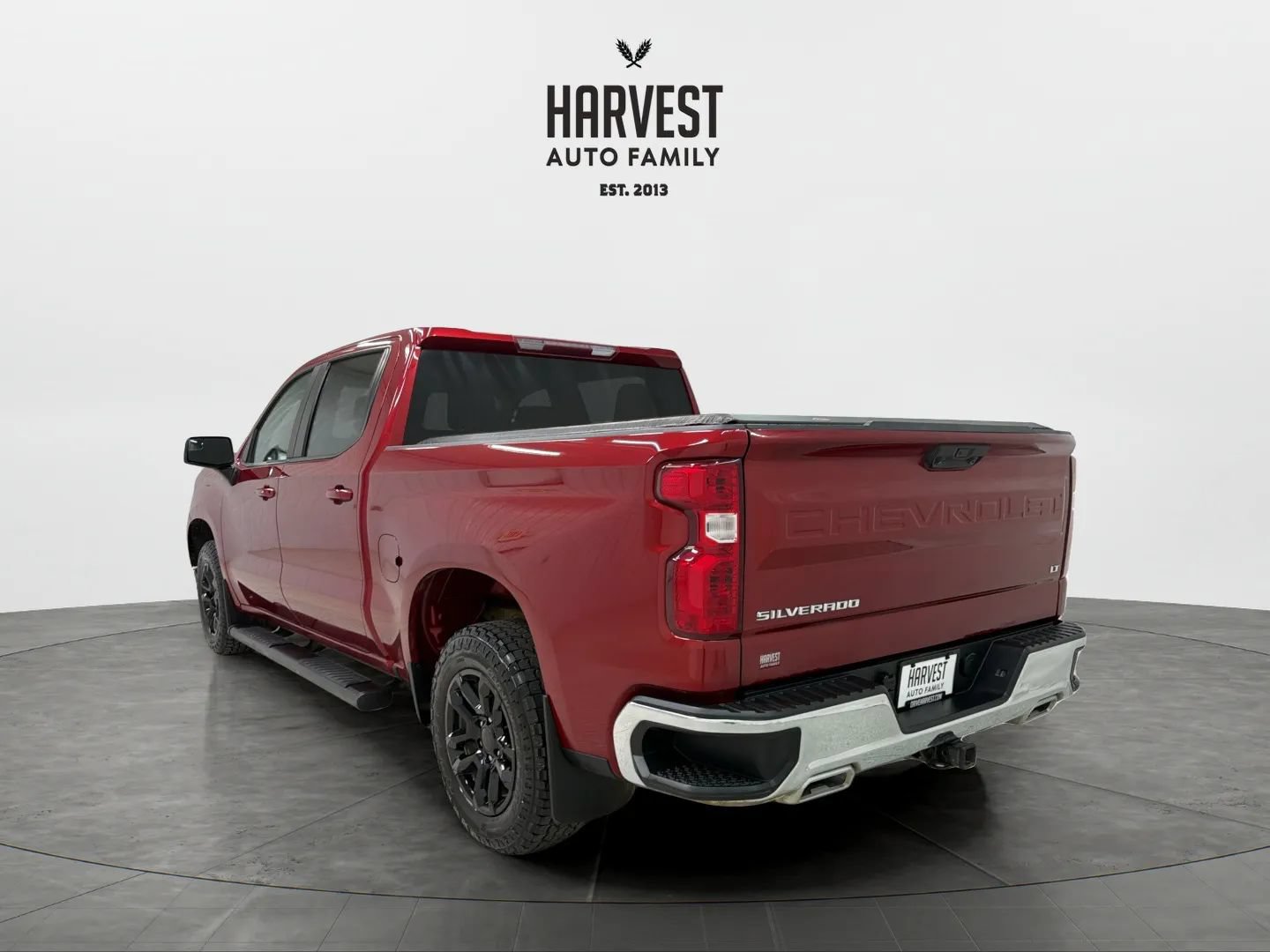 Used 2023 Chevrolet Silverado 1500 LT w/ Z71 Off-Road Package AWD/4WD image 4