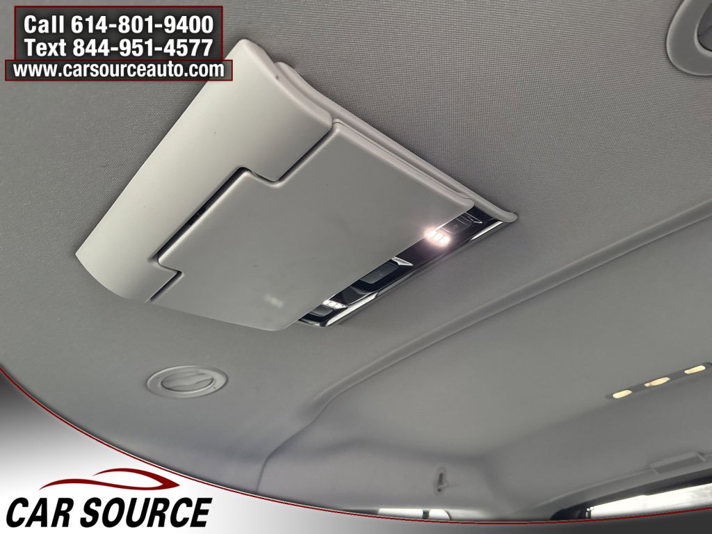 Used 2017 Chevrolet Suburban LT image 39