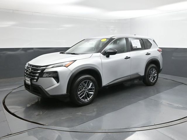 Used 2024 Nissan Rogue S AWD/4WD image 34