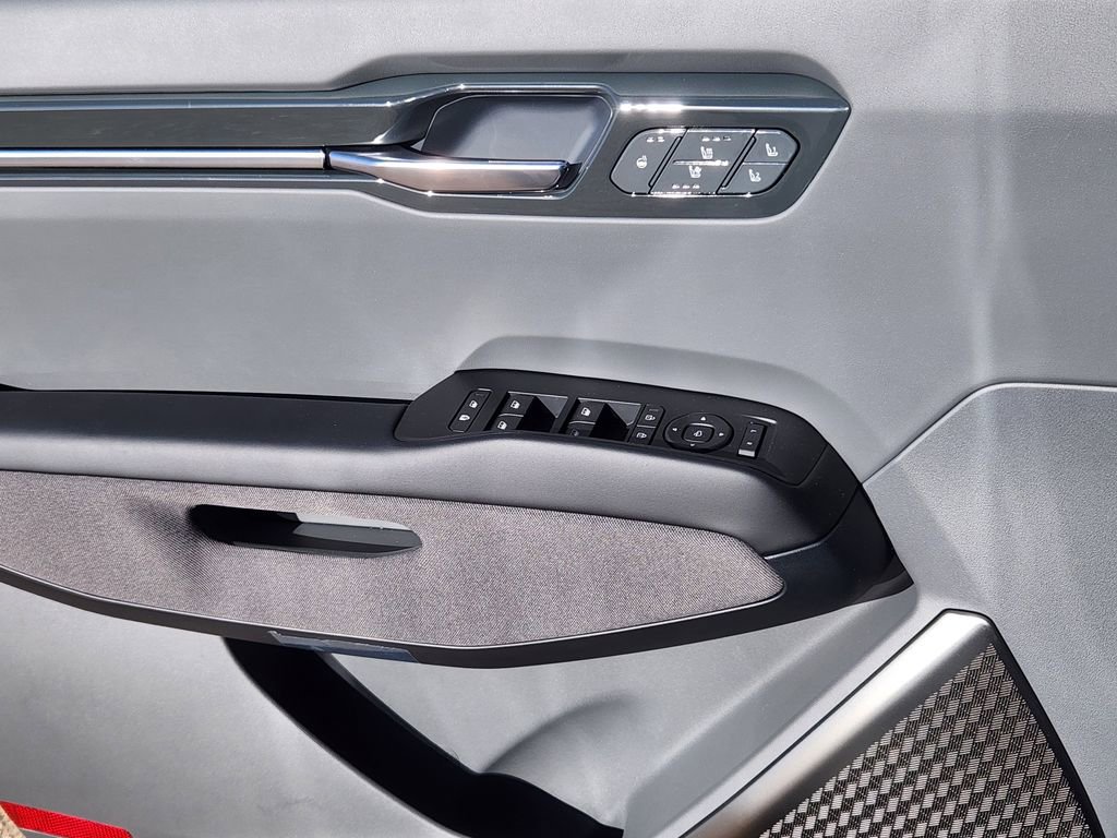 New 2026 Kia EV9 Land w/ Nightfall Edition Package image 6