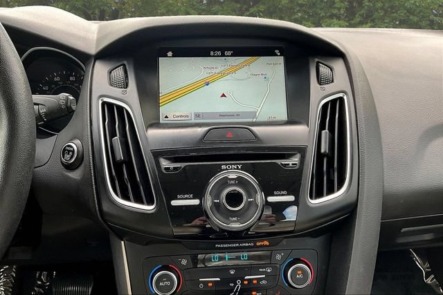 Used 2018 Ford Focus Titanium FWD image 9
