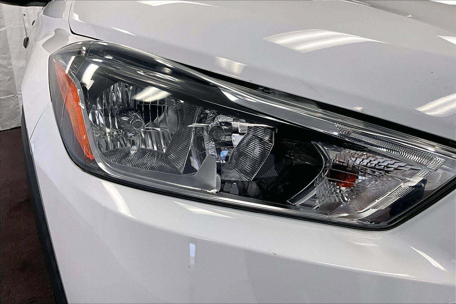 Used 2020 Nissan Kicks S image 27