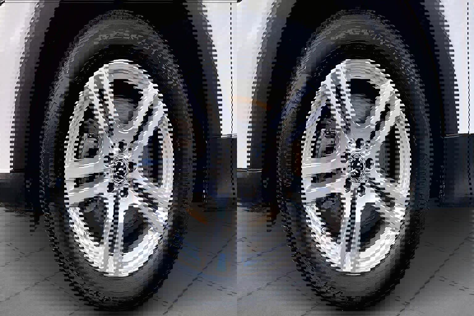 Used 2020 Mercedes-Benz GLB 250 GLB 250 w/ Premium Package image 11