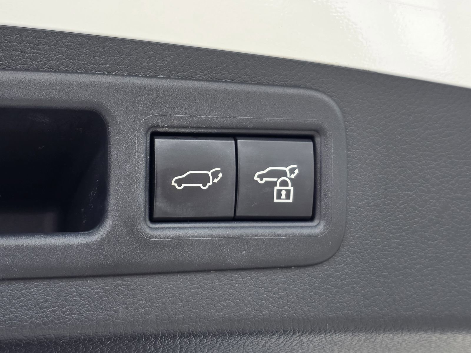 Used 2024 Lexus RX 500h F Sport w/ Convenience Package image 19