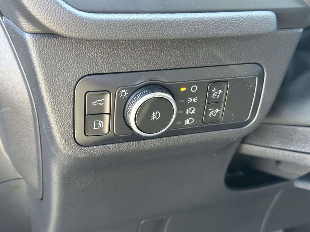 New 2026 Ford Escape ST-Line Select w/ Tech Pack #1 AWD/4WD image 17