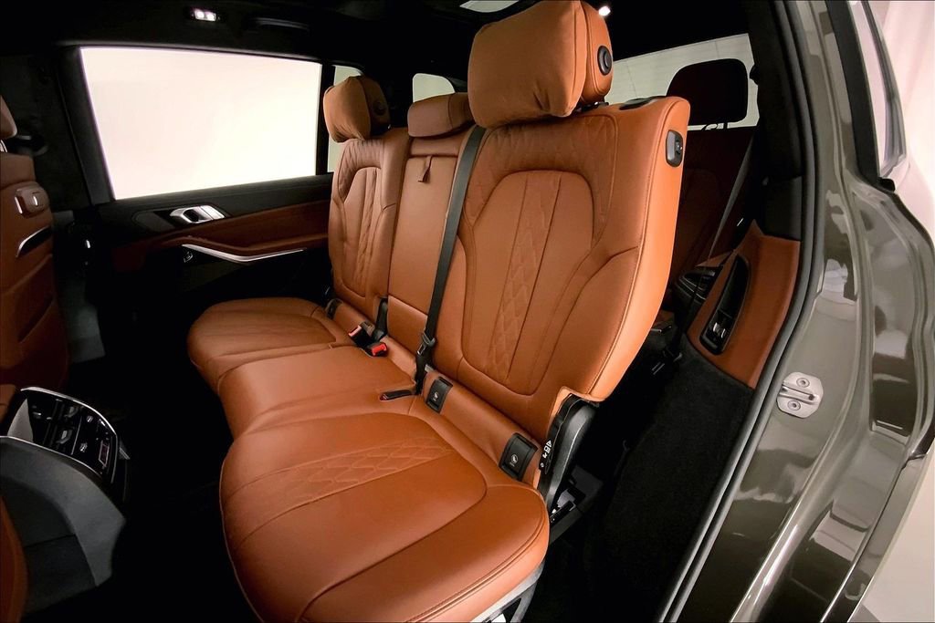 Certified 2025 BMW X7 M60i image 14
