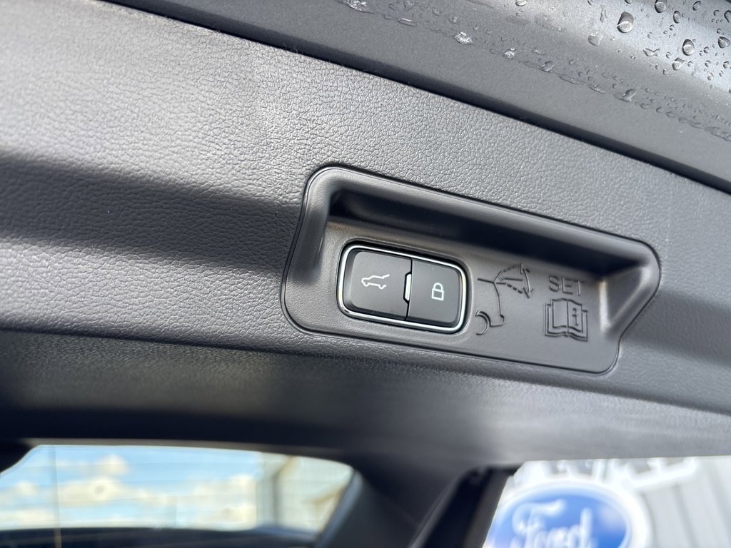 New 2026 Ford Explorer Platinum image 35