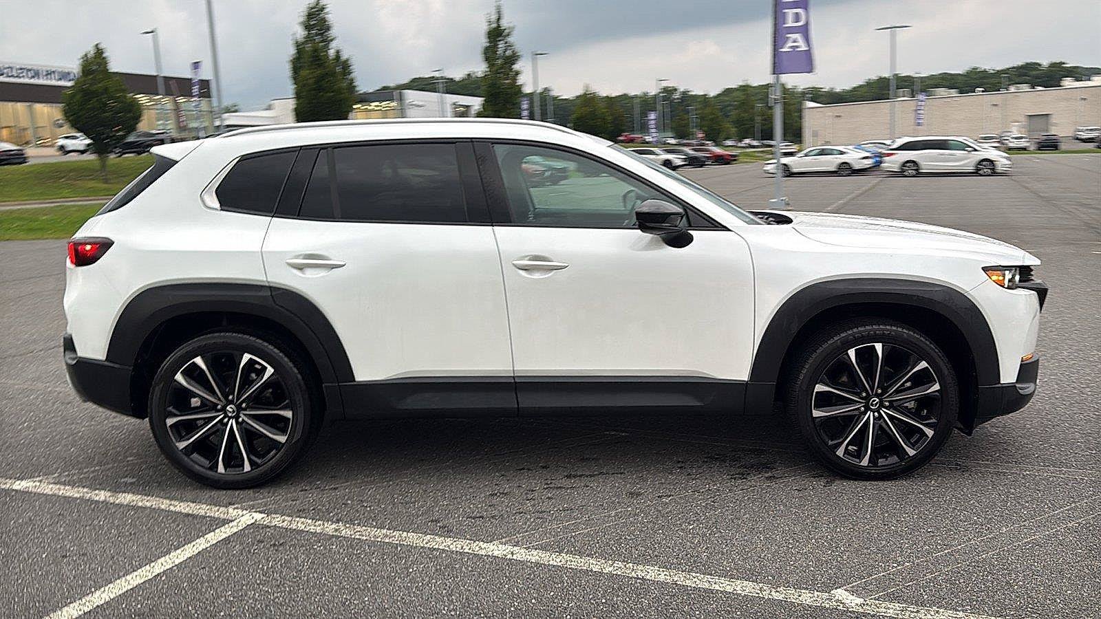 Used 2025 MAZDA CX-50 AWD 2.5 Turbo w/ Premium Pkg image 3