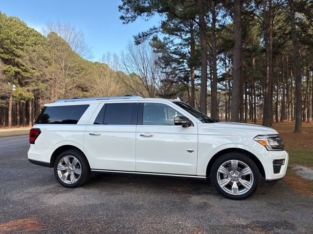 Used 2023 Ford Expedition Max King Ranch image 2