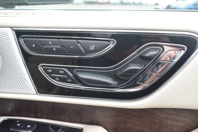 Used 2018 Lincoln Navigator L Reserve w/ Technology Package AWD/4WD image 61