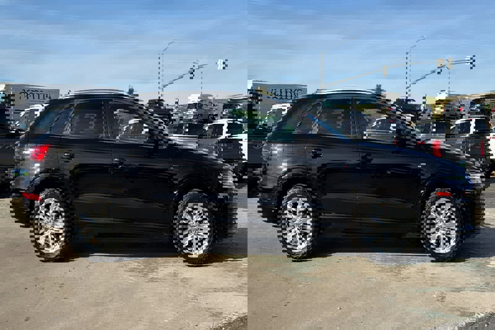 Used 2018 Audi Q3 2.0T Premium image 3